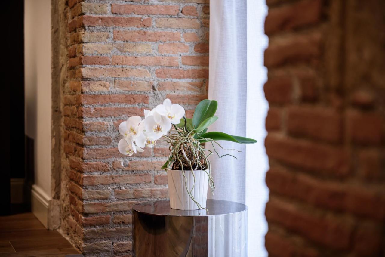 Interno Barocco Hotel Napels Buitenkant foto